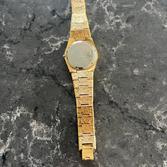 Vintage Gruen Women's Quartz Watch - Picture 3 of 4